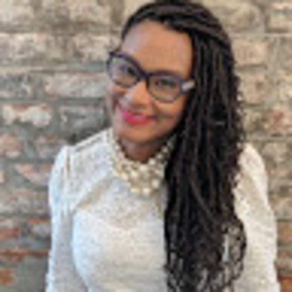 Meet your Posher, Karen - Picture 1 of 1